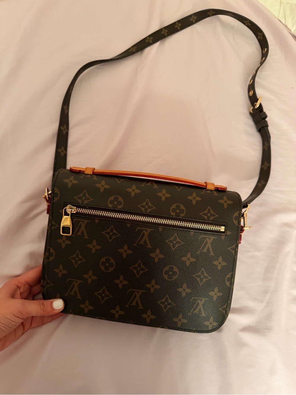 Louis Vuitton Monogram Canvas Pochette Metis Crossbody in Brown and Gold - Picture 2 of 5